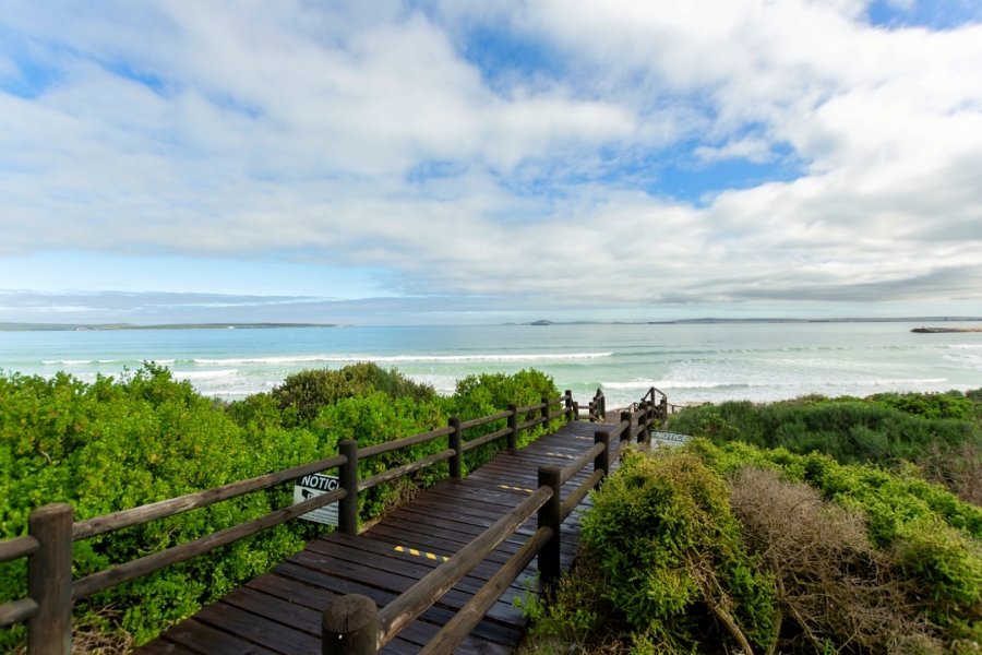 7 Bedroom Property for Sale in Calypso Beach Western Cape
